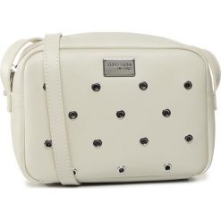 Torebka Trussardi Jeans Emma Camera Bag 75B00876. Czerwone listonoszki damskie Trussardi Jeans, bez wzorów, z jeansu, bez dodatków. W wyprzedaży za 259,00 zł.