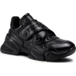Sneakersy TOGOSHI - TG-18-04-000158 101. Czarne półbuty damskie Togoshi, ze skóry. W wyprzedaży za 299,00 zł.