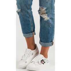 STYLOWE BIAŁE TRAMPKI. Białe tenisówki damskie Merg. Za 32,90 zł.