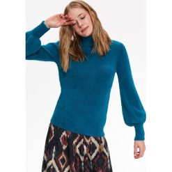 SWETER DOPASOWANY Z GOLFEM. Niebieskie golfy damskie marki Top Secret, na zimę, z dzianiny, eleganckie. W wyprzedaży za 59,99 zł.
