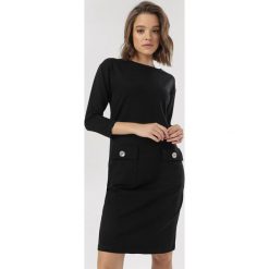 Czarna Sukienka Helryss. Czarne sukienki damskie Born2be, xl, bez wzorów, z dzianiny, bez kołnierzyka, bez rękawów. Za 69,99 zł.