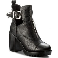 Botki BRONX - 33947-B BX 1432 Black/Silver 187. Czarne buty zimowe damskie marki Bronx, z materiału, na obcasie. W wyprzedaży za 289,00 zł.