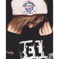 Czapka Cold Hearted Patch Pink. Różowe czapki zimowe damskie Pakamera. Za 69,00 zł.