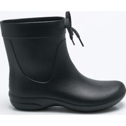 Crocs - Kalosze. Czarne kalosze damskie marki Crocs, z materiału. Za 199,90 zł.