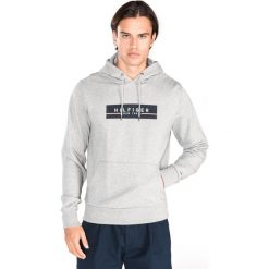 Tommy Hilfiger Bluza Szary. Szare bluzy męskie TOMMY HILFIGER, xl, bez wzorów, z bawełny, bez kołnierzyka, bez rękawów, bez kaptura. Za 464,95 zł.