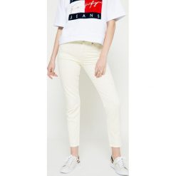 Jeansy damskie: Hilfiger Denim – Jeansy Tommy Jeans 90s