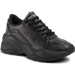 Sneakersy VERSACE JEANS COUTURE - E0VVBSI3 71371 899. Czarne półbuty damskie Versace Jeans Couture, z jeansu. W wyprzedaży za 699,00 zł.