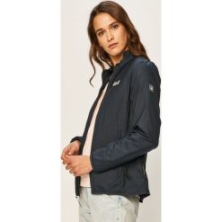 Jack Wolfskin - Kurtka. Niebieskie kurtki damskie Jack Wolfskin, s, bez wzorów, z poliesteru, krótkie. W wyprzedaży za 319,90 zł.