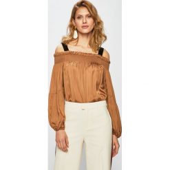 Guess Jeans - Bluzka Pat. Pomarańczowe bluzki damskie Guess Jeans, s, z aplikacjami, z wiskozy, casualowe, bez kołnierzyka, z długim rękawem. W wyprzedaży za 319,90 zł.