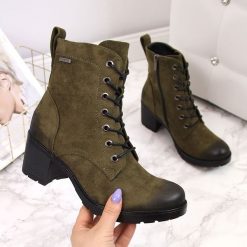 Botki damskie na słupku ocieplane khaki Vinceza - zielony. Brązowe botki damskie Vinceza, bez obcasa, na słupku, bez zapięcia. Za 139,99 zł.