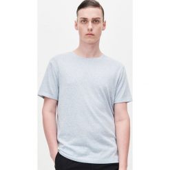 T-shirt z melanżowej dzianiny - Niebieski. Niebieskie t-shirty męskie Reserved, s, bez wzorów, z dzianiny, bez kołnierzyka. Za 49,99 zł.