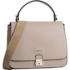 Torebka PUCCINI - BT19666 Taupe 2B. Brązowe torebki klasyczne damskie Puccini, bez wzorów, ze skóry ekologicznej, eleganckie, na ramię, bez dodatków. W wyprzedaży za 159,00 zł.