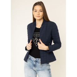 Kurtka puchowa Guess W01L92 WCOG0. Niebieskie kurtki damskie Guess, s, z aplikacjami, z elastanu, bez kaptura. W wyprzedaży za 499,00 zł.