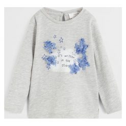 Mango Kids - Longsleeve dziecięcy Elena 80-104 cm. Szare bluzki dziewczęce Mango Kids, z aplikacjami, z bawełny, z okrągłym kołnierzem, z krótkim rękawem, krótkie, bez kaptura. Za 45,90 zł.