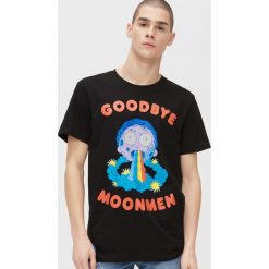 Koszulka Rick and Morty - Czarny. Czarne koszulki męskie Cropp, s, bez wzorów, bez kołnierzyka, bez rękawów. Za 59,99 zł.