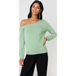 Swetry klasyczne damskie: NA-KD Basic Sweter na jedno ramię – Green