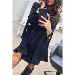 Sukienka TALERA. Czarne sukienki damskie Sukienka TALERA, s, bez wzorów, bez kołnierzyka, z krótkim rękawem, krótkie, mini. W wyprzedaży za 79,00 zł.
