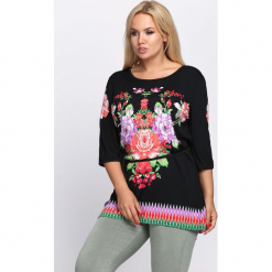 Czarna Bluzka Stupendous. Czarne bluzki damskie marki Born2be, xl, bez wzorów, bez kołnierzyka, bez rękawów. Za 29,99 zł.