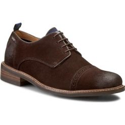 Półbuty PEPE JEANS - Stephen Classic PMS10081 Brown 898. Pomarańczowe półbuty męskie Pepe Jeans, na co dzień, bez wzorów, z jeansu, eleganckie, bez zapięcia. W wyprzedaży za 229,00 zł.