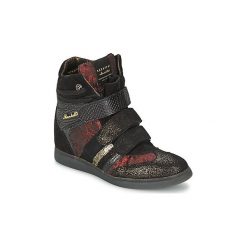 Buty Serafini MANHATTAN. Czarne trampki i tenisówki damskie Serafini, bez wzorów, bez zapięcia. Za 529,50 zł.