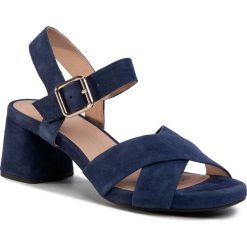 Sandały GEOX - D Genziana M.B D02HAB 00021 C4000 Blue. Niebieskie klapki damskie Geox, bez wzorów, ze skóry, bez obcasa, na obcasie. W wyprzedaży za 399,00 zł.