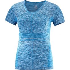 Koszulka Salomon Elevate Move’On SS Tee W Morska-Niebieska. Niebieskie bluzki sportowe damskie Salomon, bez wzorów, z materiału, bez kołnierzyka, z krótkim rękawem, krótkie, bez kaptura, do biegania. Za 164,99 zł.