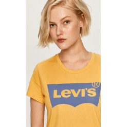 Levi's - T-shirt. Żółte bluzki damskie Levi's®, s, z nadrukiem, z bawełny, z okrągłym kołnierzem. W wyprzedaży za 99,90 zł.