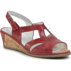 Sandały COMFORTABEL - 711032 Ruby 4. Czerwone klapki damskie Comfortabel, bez wzorów, ze skóry, bez obcasa. Za 269,00 zł.