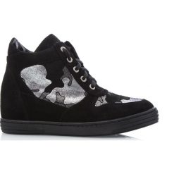 Sneakersy czarne w srebrne moro. Czarne sneakersy damskie Arturo Vicci, ze skóry. Za 191,40 zł.