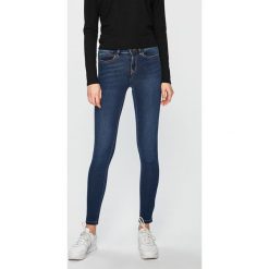 Noisy May - Jeansy. Niebieskie jeansy damskie Noisy May. W wyprzedaży za 49,90 zł.
