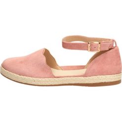 Różowe espadryle damskie S.BARSKI 49-4. Różowe espadryle damskie S.barski, bez wzorów, na wysokim obcasie. W wyprzedaży za 89,00 zł.