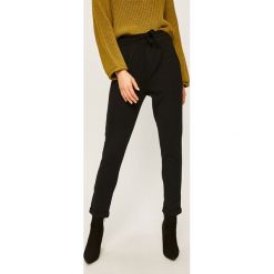 Answear - Spodnie. Czarne spodnie damskie ANSWEAR, s, z elastanu. W wyprzedaży za 69,90 zł.