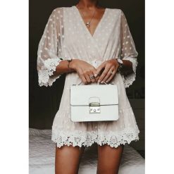 Sukienka IPSA. Sukienki damskie Sukienka IPSA, s, bez wzorów, bez kołnierzyka, z krótkim rękawem, krótkie, mini. W wyprzedaży za 99,00 zł.