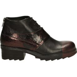 Botki - 162K8307 NE-R. Czarne botki damskie na zamek Venezia, ze skóry. Za 239,00 zł.