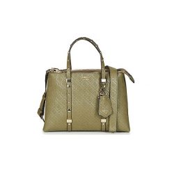 Torebki do ręki Guess COAST TO COAST STATUS SATCHEL. Zielone torebki klasyczne damskie Guess, z aplikacjami, do ręki, bez dodatków. Za 527,20 zł.