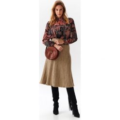 Plisowana spódnica z dzianiny. Brązowe spódniczki damskie Top Secret, na co dzień, na zimę, bez wzorów, z dzianiny, eleganckie, midi. W wyprzedaży za 89,99 zł.