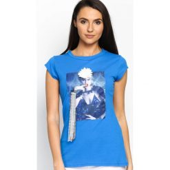 Niebieski T-shirt Added Value. Niebieskie bluzki z odkrytymi ramionami marki Born2be, s, z aplikacjami, z okrągłym kołnierzem. Za 24,99 zł.