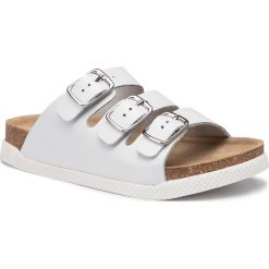 Klapki LASOCKI - ARC-BIERGE-01 White. Białe klapki damskie Lasocki, bez wzorów, ze skóry, bez obcasa. Za 119,99 zł.