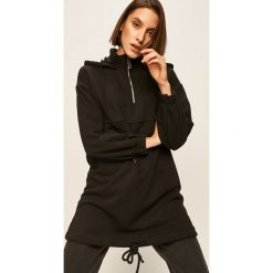 Answear - Bluza. Czarne bluzy damskie ANSWEAR, s, bez wzorów, z bawełny, z krótkim rękawem, krótkie, z kapturem. Za 119,90 zł.
