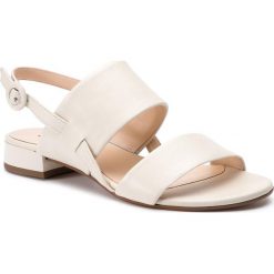 Sandały HÖGL - 7-101110 Ivory 1400. Klapki damskie HÖGL. W wyprzedaży za 389,00 zł.