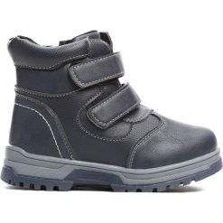 Granatowe Traperki Persistently. Niebieskie buty zimowe chłopięce Born2be, z materiału, z okrągłym noskiem, na zamek. Za 54,99 zł.