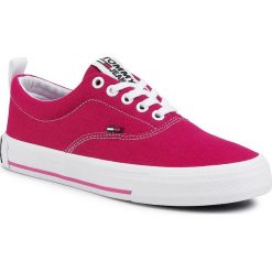 Tenisówki TOMMY JEANS - Lowcut Essential Sneaker EN0EN00794 Blush Red XIF. Różowe półbuty damskie Tommy Jeans, bez wzorów, z jeansu, bez zapięcia. W wyprzedaży za 189,00 zł.