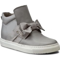 Sneakersy CARINII - B3834 I75-I82-000-B67. Szare półbuty damskie marki Carinii, bez wzorów, ze skóry, bez obcasa, na obcasie, bez zapięcia. W wyprzedaży za 269,00 zł.