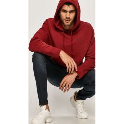 Levi's - Bluza bawełniana. Czerwone bluzy męskie Levi's®, s, bez wzorów, z bawełny, z kapturem, bez rękawów, z kapturem. Za 329,90 zł.