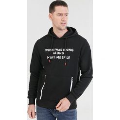 Czarna Bluza Berinorin. Czarne bluzy męskie Born2be, xl, bez wzorów, bez kołnierzyka, bez rękawów, bez kaptura. Za 79,99 zł.