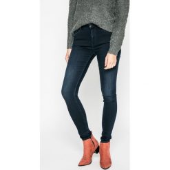 Pepe Jeans - Jeansy. Niebieskie jeansy damskie skinny marki Pepe Jeans, z aplikacjami, z elastanu. W wyprzedaży za 219,90 zł.