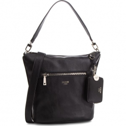 Torebka GUESS - HWUG68 61020 BLA. Czarne torebki klasyczne damskie Guess, z aplikacjami, ze skóry ekologicznej. Za 629,00 zł.