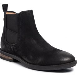 Sztyblety WRANGLER - Blake Chelsea Nubuck WM92084A Black 062. Czarne sztyblety męskie Wrangler, ze skóry, bez zapięcia. Za 399,00 zł.