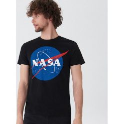 T-shirt NASA - Czarny. Czarne t-shirty męskie marki House, s. Za 49,99 zł.