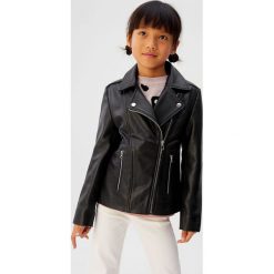 Mango Kids - Kurtka dziecięca Esther 128-164 cm. Czarne kurtki dziewczęce z poliesteru, krótkie. Za 299,90 zł.
